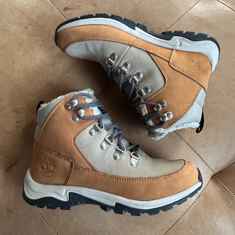 Timberland alpine gorpcore cabin hiking faux-shearling lined boots women 6
